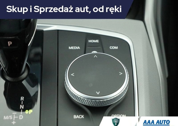 BMW Seria 3 cena 123001 przebieg: 39093, rok produkcji 2021 z Międzyzdroje małe 352